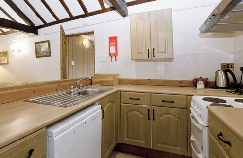 Smallburgh Cottage | 2 bedroom accommodation in Wayford Bridge, near Stalham