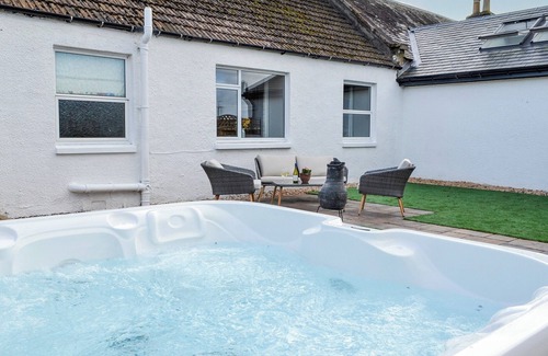 Perth Cottage | 2 bedroom accommodation in Aberargie, near Perth