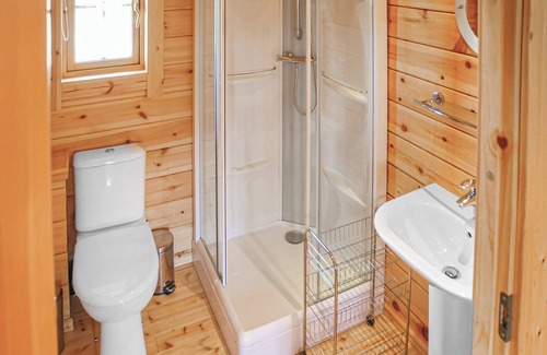 Ryther Ski Chalet | 2 bedroom accommodation in Stillingfleet, York