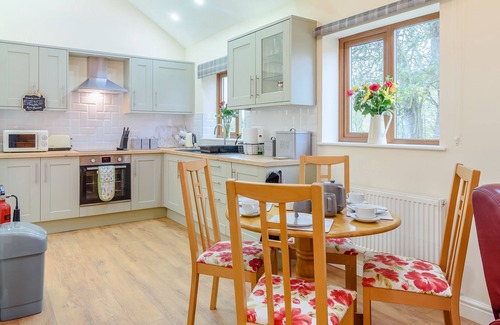 Great Hatfield Cottage | 2 bedroom accommodation in Great Hatfield, near Hornsea
