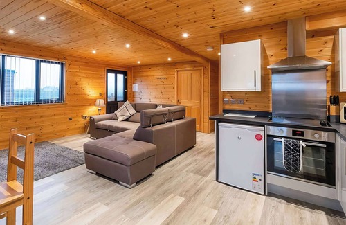 Ely Ski Chalet | 2 bedroom accommodation in Ely
