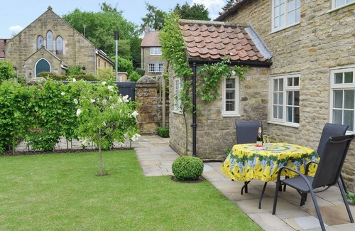 Welburn Cottage | 2 bedroom accommodation in Welburn, near York