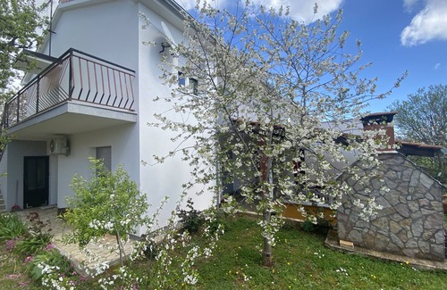 Valdebek House | 2 Bedroom accommodation in Pula with terrace and barbecue
