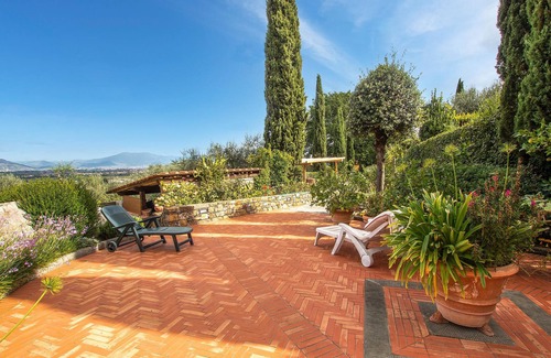 Comeana House | 2 bedroom accommodation in Comeana