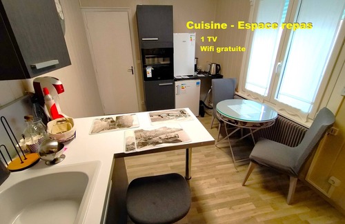 Rosendael Apartment | 2-bedroom air-conditioned apartment + sauna 5 minutes from beach. Pets allowed. 9 nights max.
