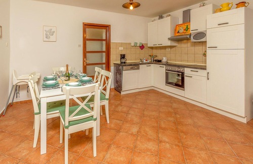 Sumber House | 2 bedroom amazing home in Nedescina