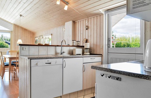 Bork Havn House | 2 bedroom amazing home in Hemmet