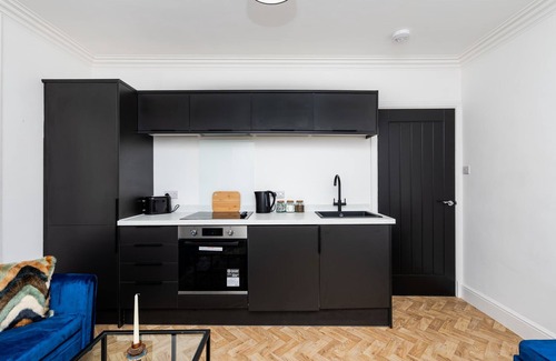 Hawick Apartment | 2 Bedroom Apartment-Free Parking