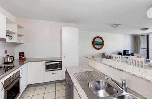 Marcoola Apartment | 2 BEDROOM APARTMENT Level 1 & 2