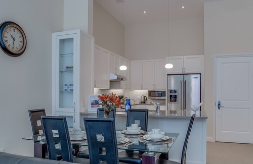 Penn Quarter Apartment | 2 Bedroom Apartment located in Washington Dc's Penn Quarter by RedAwning