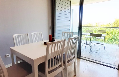 Les Deveses Apartment | 2 bedroom apartment for 5 people with pool and paddle.