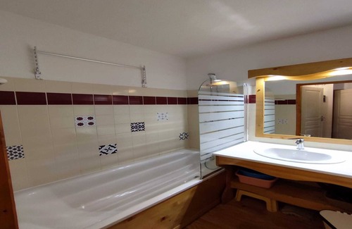 Vaulnaveys-le-Haut Apartment | 2-bedroom apartment in Chamrousse