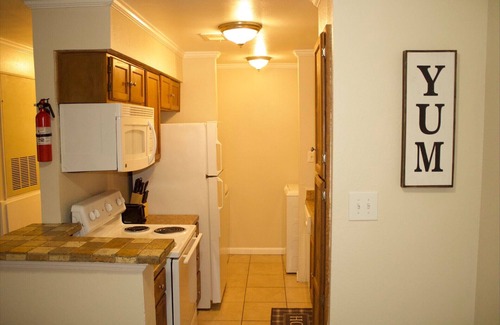 Monahans Apartment | 2-Bedroom Apartment Getaway