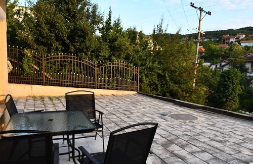 Pristina House | 2- bedroom apartment in fabulous Prishtina with Air conditioner, WiFi, Kitchen