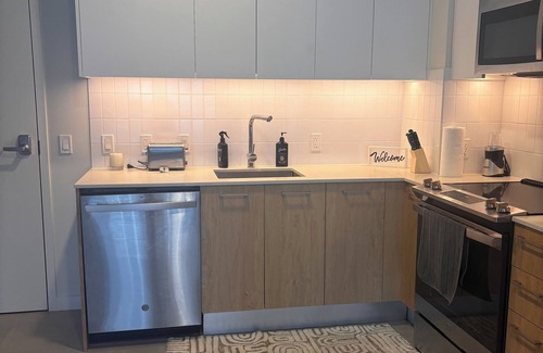 Wynwood Art District Apartment | 2-bedroom apartment in beautiful Wynwood w/WiFi, Sauna, Gym, Heated pool.