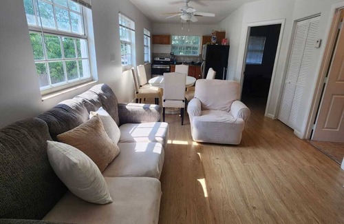 West Little River Apartment | 2 Bedroom Apartment in Miami