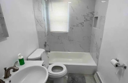 Hillside Apartment | 2 bedroom apartment near airport