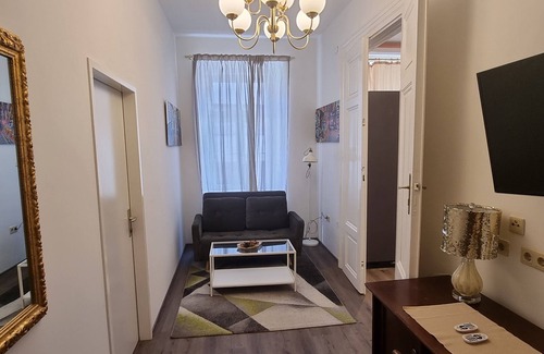 Mariahilf Apartment | 2 Bedroom Apartment on Perfect Location on Shopping Street