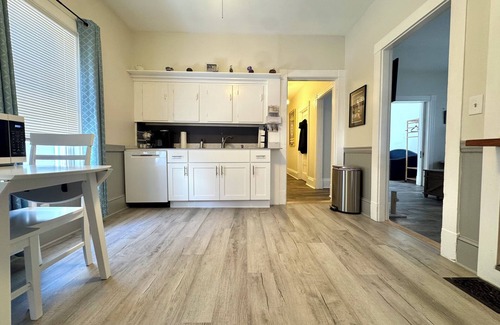 Spring Hill Apartment | 2-bedroom apartment in fabulous Somerville with AC, WiFi and off street parking