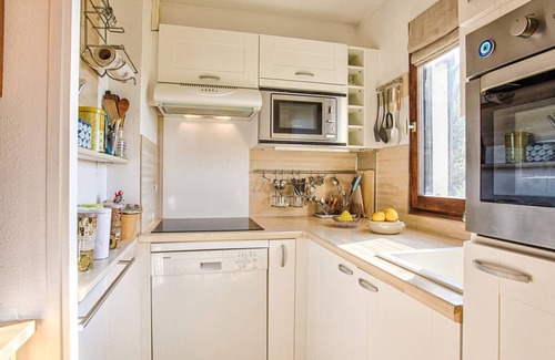 Cabourg Apartment | 2-bedroom apartment with balconies and parking in Cabourg