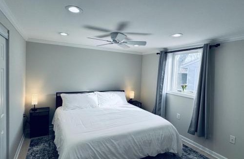 North Bethesda Apartment | 2 Bedroom Apt 5 min from Metro Pike n Rose