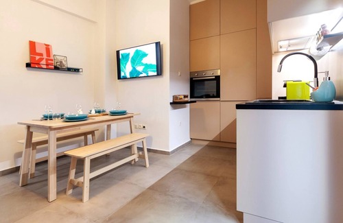 Petralona Apartment | 2 Bedroom Apt Secret Garden In The Of Athens