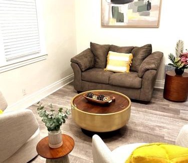 Brighton Heights House | 2 Bedroom Apt - Stylish, Modern, And Convenient!