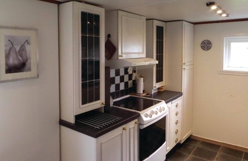 Kvam House | 2 bedroom awesome home in Tørvikbygd