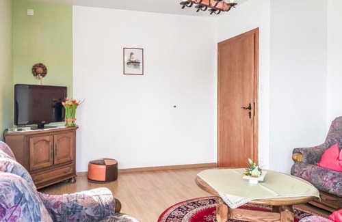 Burg-Reuland House | 2 Bedroom Awesome Home In Burg-Reuland