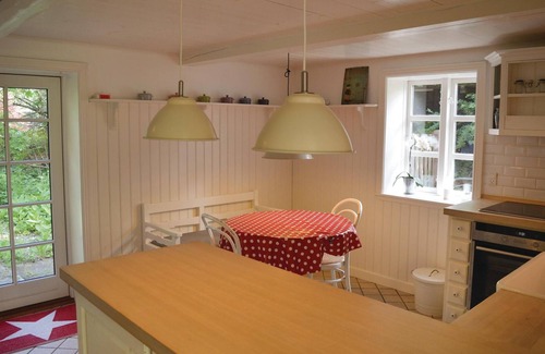Smidstrup Strand House | 2 bedroom awesome home in Gilleleje