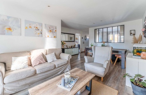 Merignac House | 2 bedroom awesome home in Merignac