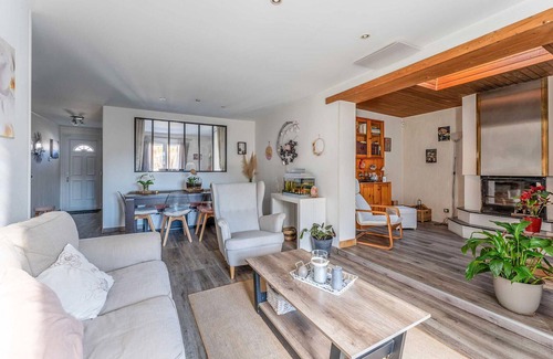 Merignac House | 2 bedroom awesome home in Merignac