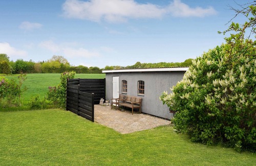 Østerskov House | 2 bedroom awesome home in Humble