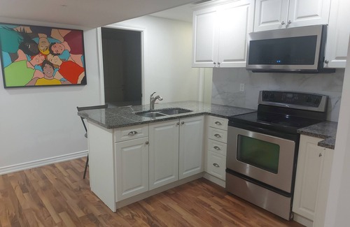 Vaughan House | 2 Bedroom Basement Apartment For Rent.