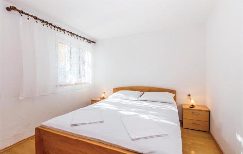 Veljun Primorski Apartment | 2 Bedroom Beautiful Apartment In Senj