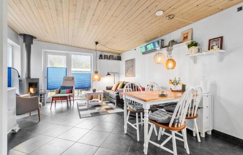Sjaelborg House | 2 Bedroom Beautiful Home In Esbjerg V