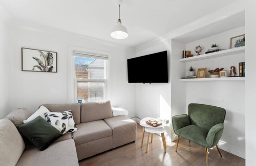 Civic Hospital - Experimental Farm - Central Park House | 2 Bedroom Bungalow, Sofabed, Netflix