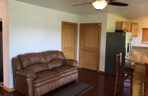 Lansing Cabin | 2 Bedroom Cabin Fantastic Mississippi River View