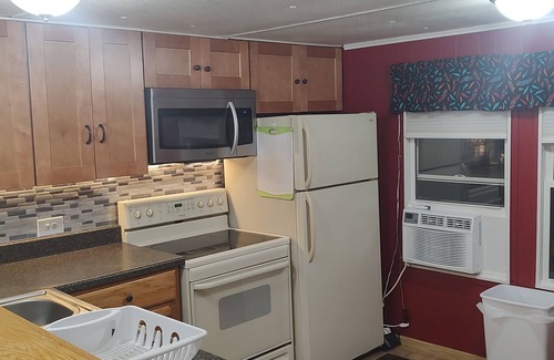 Hesston Cabin | 2-bedroom cabin on seven peaceful wooded acres in Hesston, PA