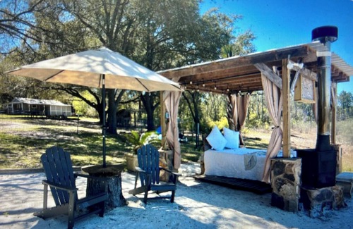 Thomas Drive Cabin | 2 Bedroom Cabin on Private Beach with Tiki bar & Cabana!