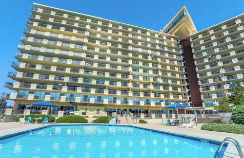 Southeast Colorado Springs Condo | 2-bedroom condo in delightful Colorado Springs, WiFi, fitness room, heated pool