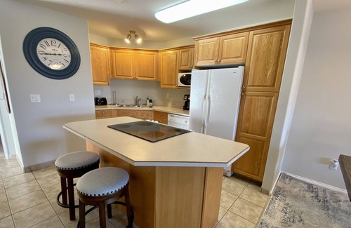 Okanagan-Similkameen Condo | 2 bedroom condo on Skaha lake 10 mins to Penticton