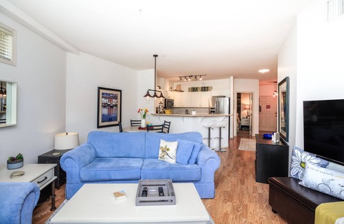 North End Condo | 2 Bedroom Condo Overlooking Nature Sanctuary