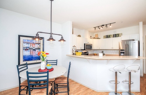 North End Condo | 2 Bedroom Condo Overlooking Nature Sanctuary