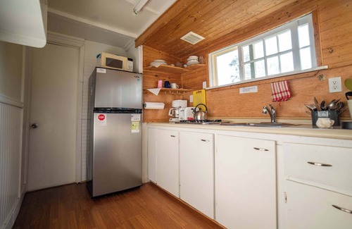 Gravenhurst House | 2-Bedroom Cottage #3 - Sugar Pine