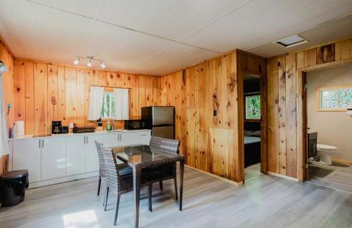 Carling House | 2-Bedroom Cottage #6 - Sand Bay