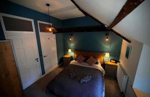 Norton Sub Hamdon Apartment | 2 Bedroom Cottage in Bower Hinton - The Music Barn!