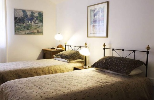 Upper Wakefield Bed & Breakfast | 2 Bedroom Cottage in the beautiful Clare Valley