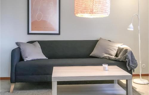 Kvillsfors Apartment | 2 Bedroom Cozy Apartment In Kvillsfors