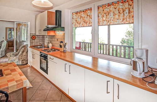 Mecklenburgische Kleinseenplatte Apartment | 2 bedroom cozy apartment in Below